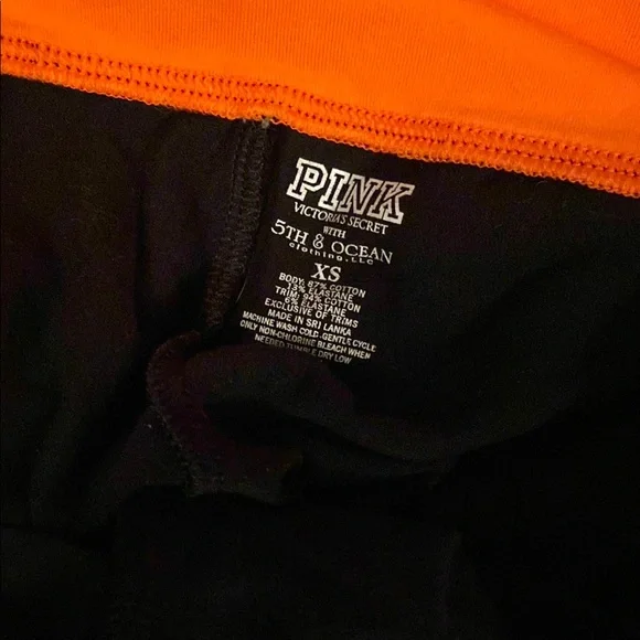 Pink Victoria secret “sf giants” yoga pants - Picture 4 of 4